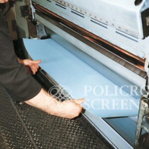 NON-ADHESIVE/SELF-ADHESIVE POLYESTER UNDERPACKING